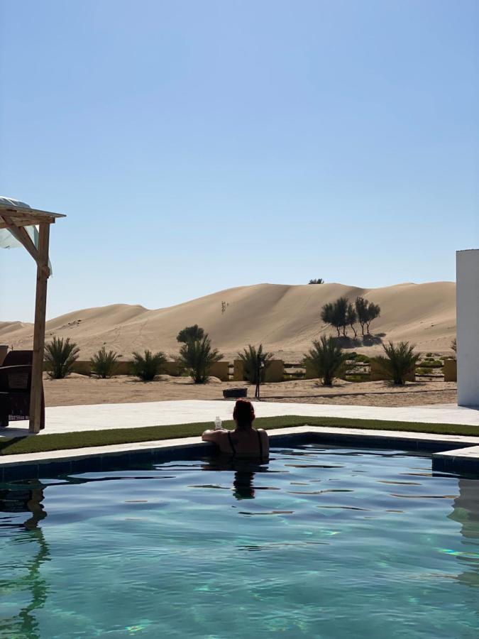 Golden Palm Oasis *