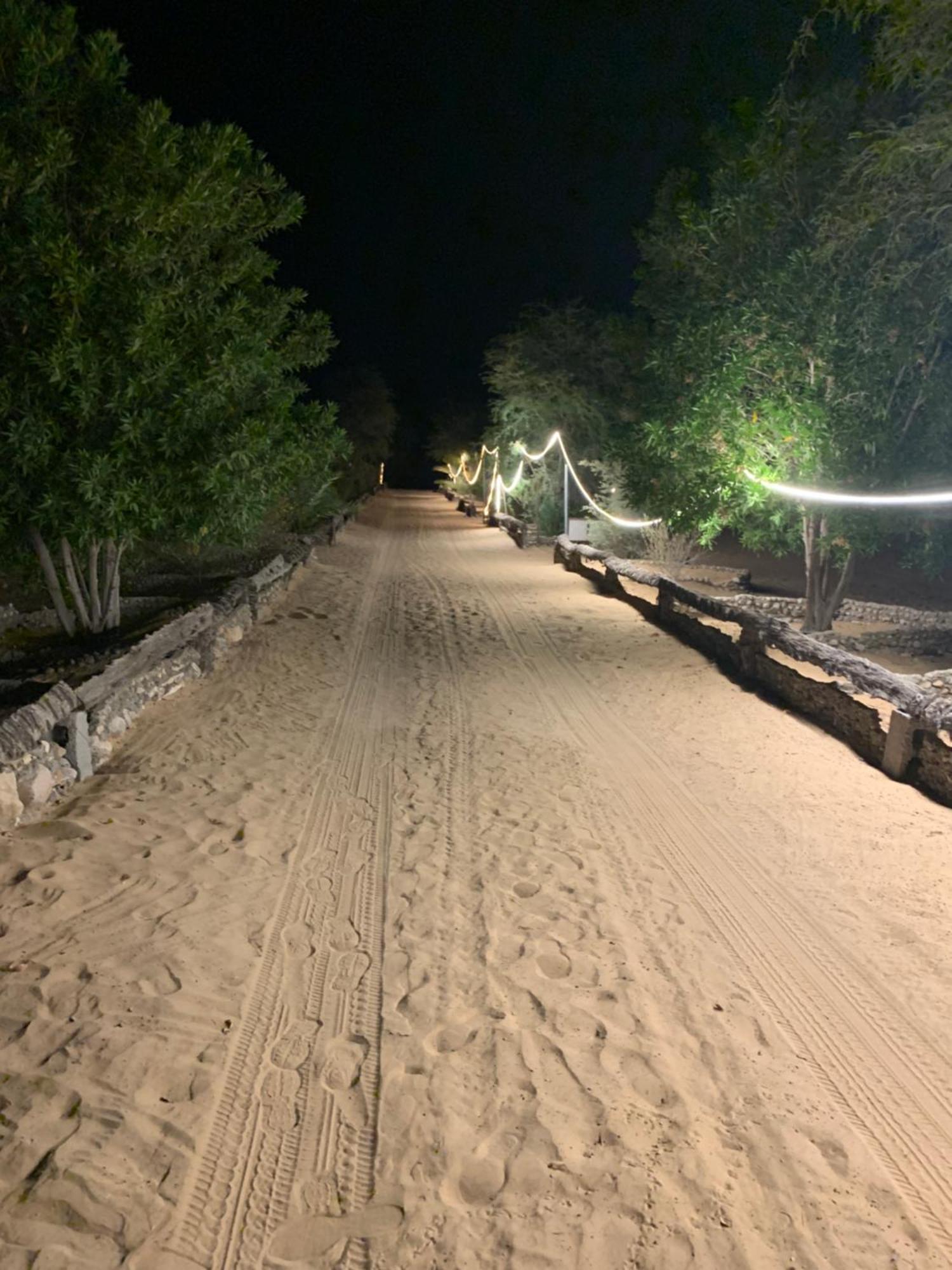 Golden Palm Oasis Camping Fulayj al Masha'ikh